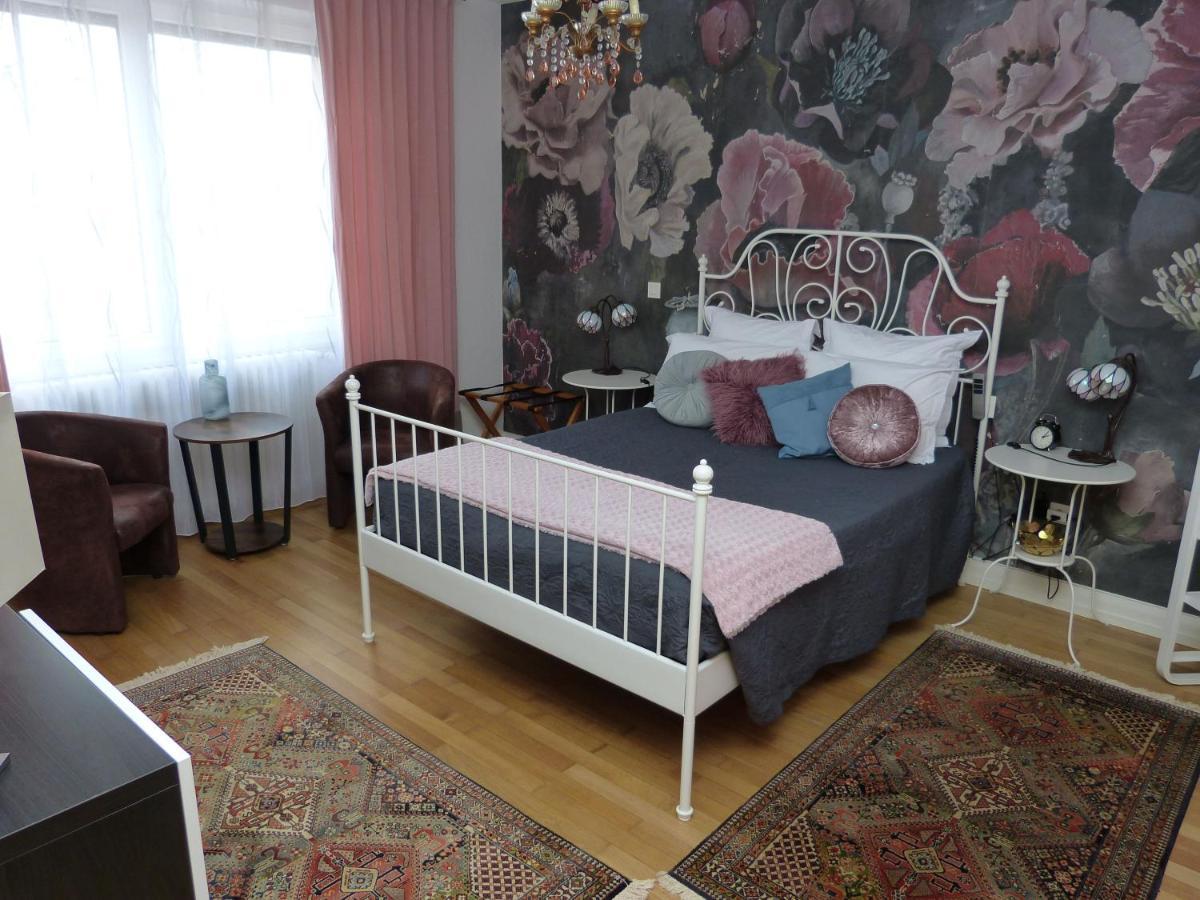 B&B "Villa Fink" Ostheim Kültér fotó